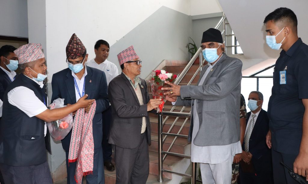 गण्डकी प्रदेशमा मन्त्रालय बढाइयोे, जनशक्ति र पूर्वाधार बढाइएन