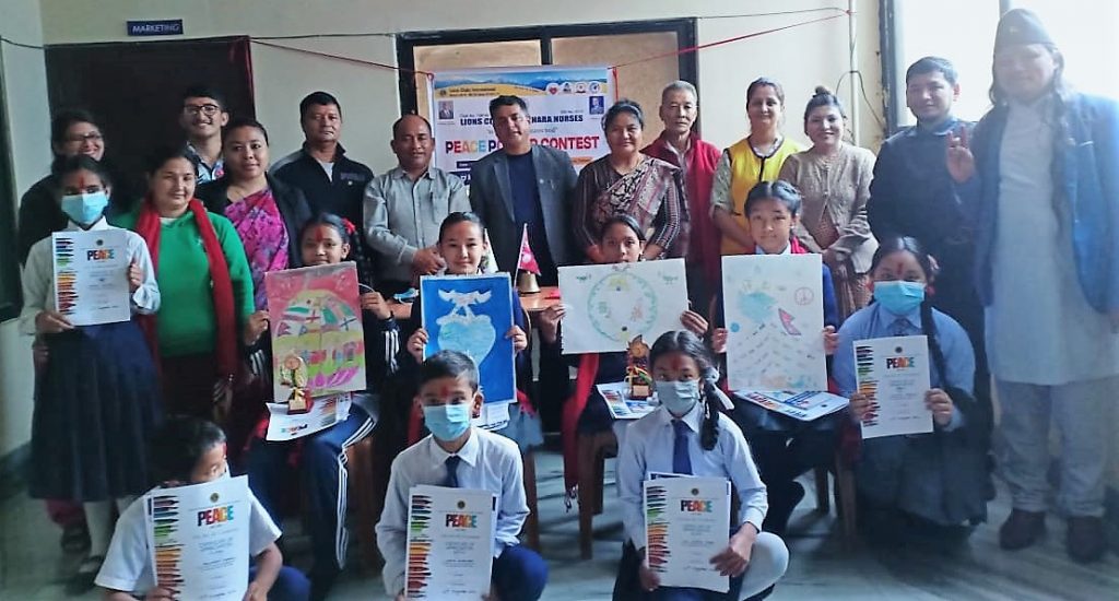 चित्रकला प्रतियोगितामा राईजिङ स्टारकी शुस्मिता प्रथम