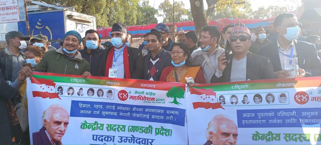 केन्द्रीय सदस्यमा उम्मेदवारी दिएका गण्डकीका मुख्यमन्त्री पोखरेल मत माग्न व्यस्त