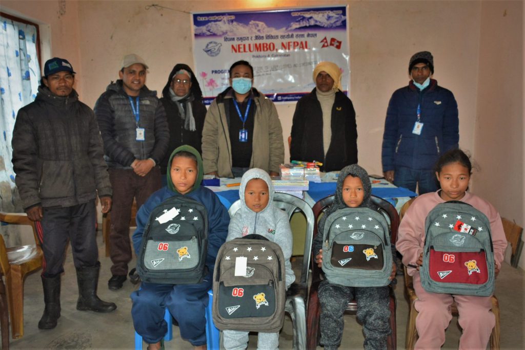 नेलम्बो नेपालको चौथो वार्षिक उत्सवः विपन्न परिवारका बच्चालाई न्यानो कपडा तथा स्टेशनरी सामान सहयोग