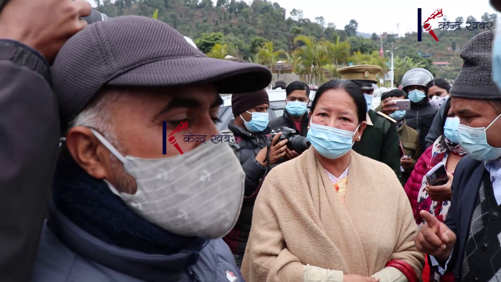मन्त्रीले ताल अतिक्रण गरेको भने पछि भट्टराई जंगिए (मिडियो)
