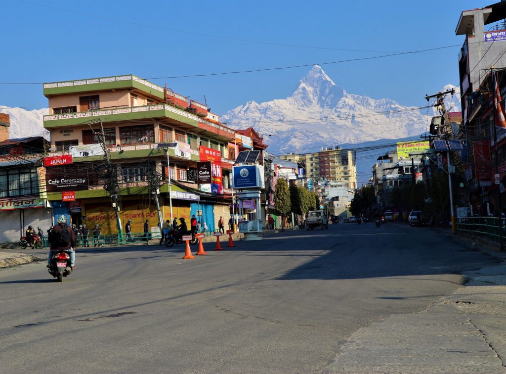 पोखरामा बन्दको आंशीक प्रभाव (फोटो फिचर)