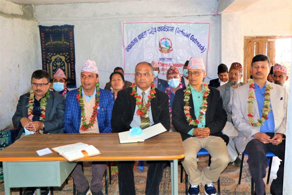 कानुनी परामर्शका नाममा जथाभावी शुल्क लिने गरेको गुनासो, नियन्त्रण गर्न माग