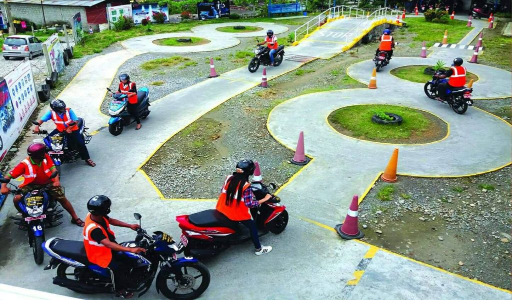 ट्रायल दिन ड्राइभिङ स्कुलबाट पास भएको प्रमाणपत्र अनिवार्य पेस गर्नुपर्ने प्रस्ताव