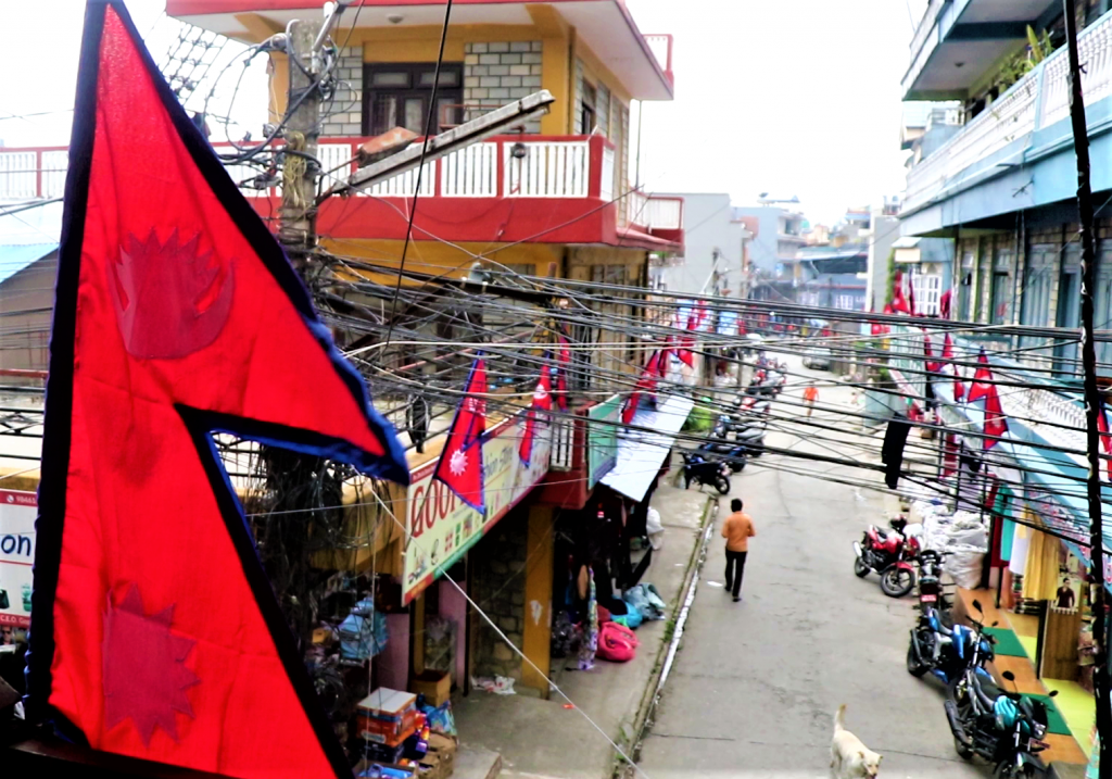 राष्ट्रिय उत्सवको झल्को दिँदै पोखराको पराजुली मार्ग (तस्बिरमा हेर्नुहोस्)
