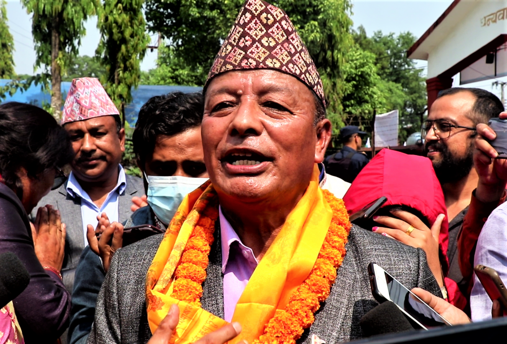 एमालेका उम्मेदवार थापाको दावी : पोखरामा दुइ तिहाई वहुमत ल्याउछौँ (भिडियोसहित)