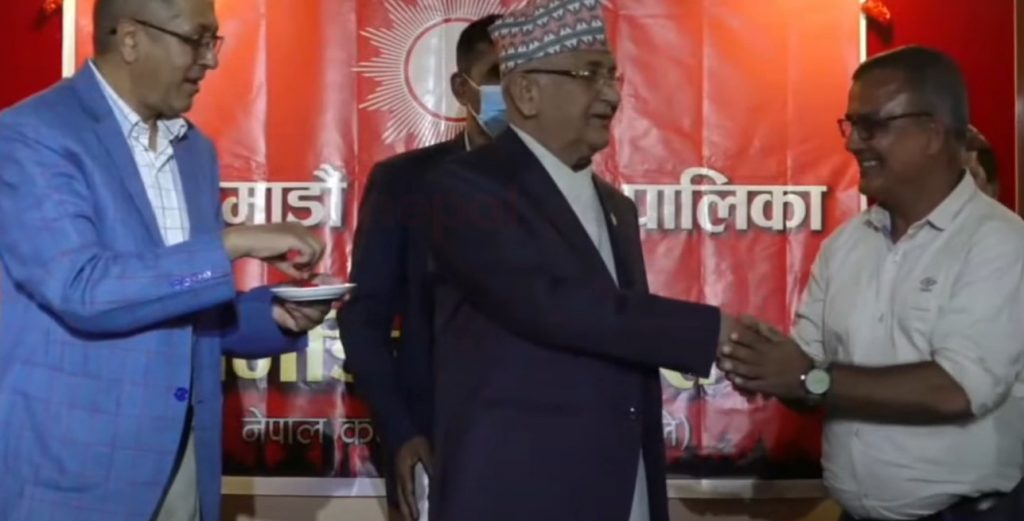 नेकपा एस मकवानपुरका अध्यक्ष श्रीधर पोखरेल एमालेमा नै फर्किए