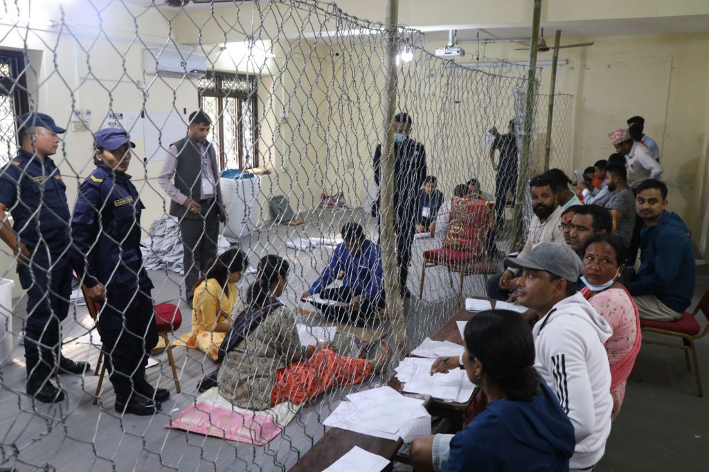 पोखराको स्थगित मतगणना ८ घण्टा पछि सुरु