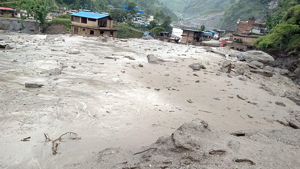 आगामी तीन दिन भारी वर्षाको सम्भावना : बाढी पहिरोको उच्च जोखिम