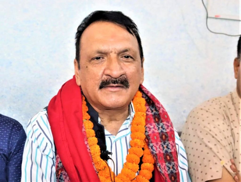 प्रचण्डलाई कांग्रेस प्रवक्ताकाे जवाफ–कांग्रेस अहंकारको बाटोमा छैन, आशंका गर्नुपर्दैन