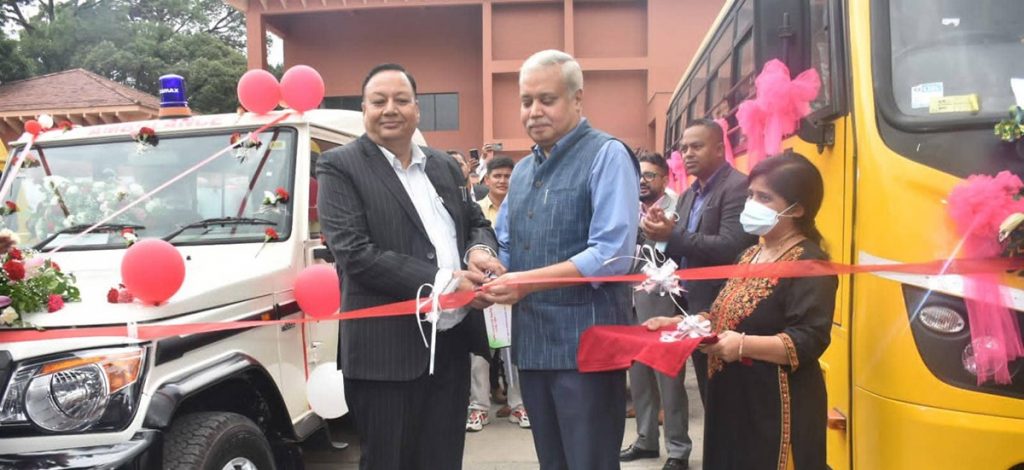 भारतद्धारा नेपाललाई ७५ एम्बुलेन्स र १७ विद्यालय बस उपहार