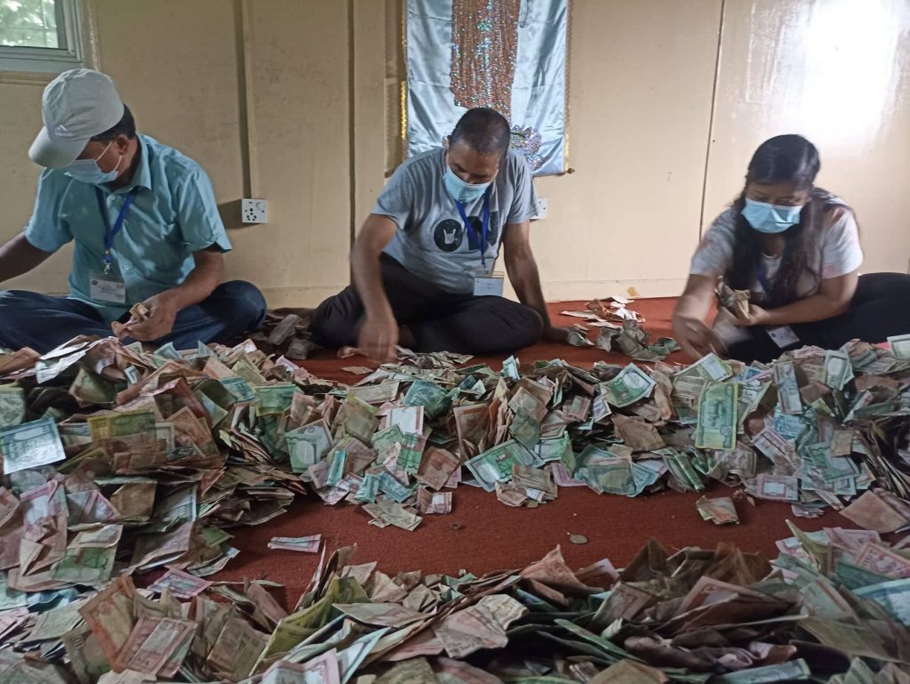 लुम्बिनीमा दानपेटिका खोलियो, गन्न सुरु