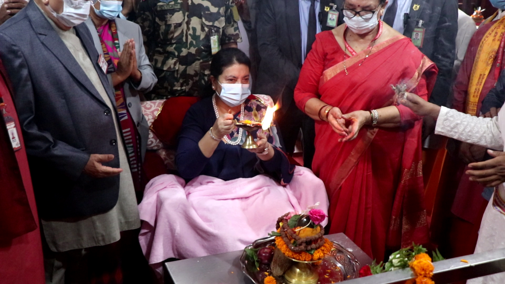 राष्ट्रपतिद्धारा पोखराको विन्ध्यवासिनी मन्दिर दर्शन