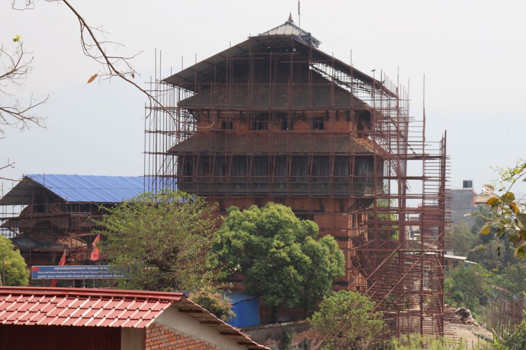 साततले दरबार पुनःनिर्माण गर्न चिनियाँ प्राविधिक टोली नेपाल आइपुग्यो