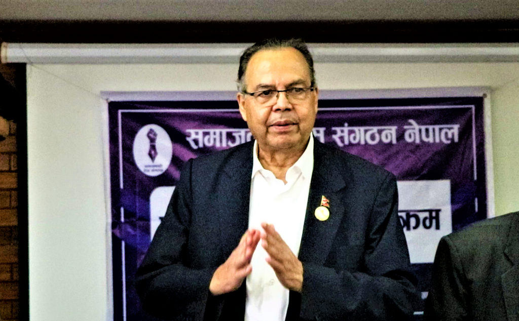 राष्ट्रपतिलाई झलनाथको प्रश्न : नागरिकता विधेयक २०७३ सालमा ओलीले ल्याउदा प्रगतिसिल, अहिले राष्ट्रघाती कसरी भयो ?