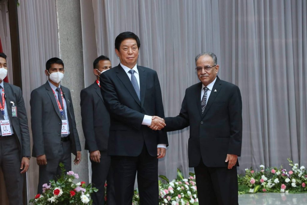 अध्यक्ष प्रचण्ड र चिनियाँ नेता लीबीच भेटवार्ता