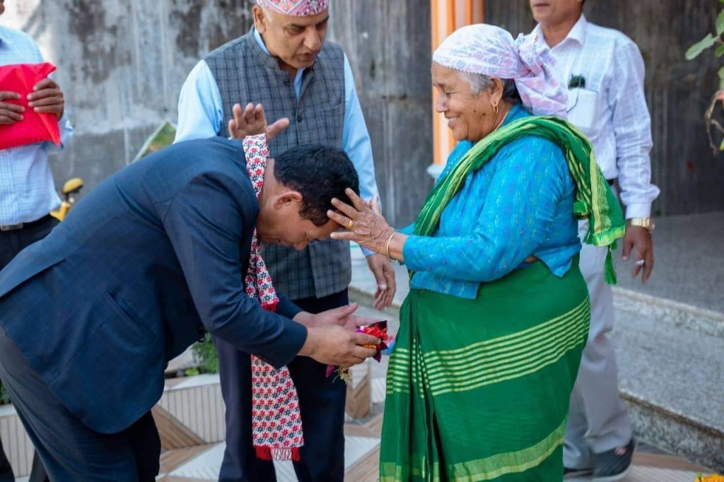 पोखरा २८ कालिकामा पिउने पानीको समस्या समाधान गर्ने एमाले उम्मेदवारको प्रतिवद्धता