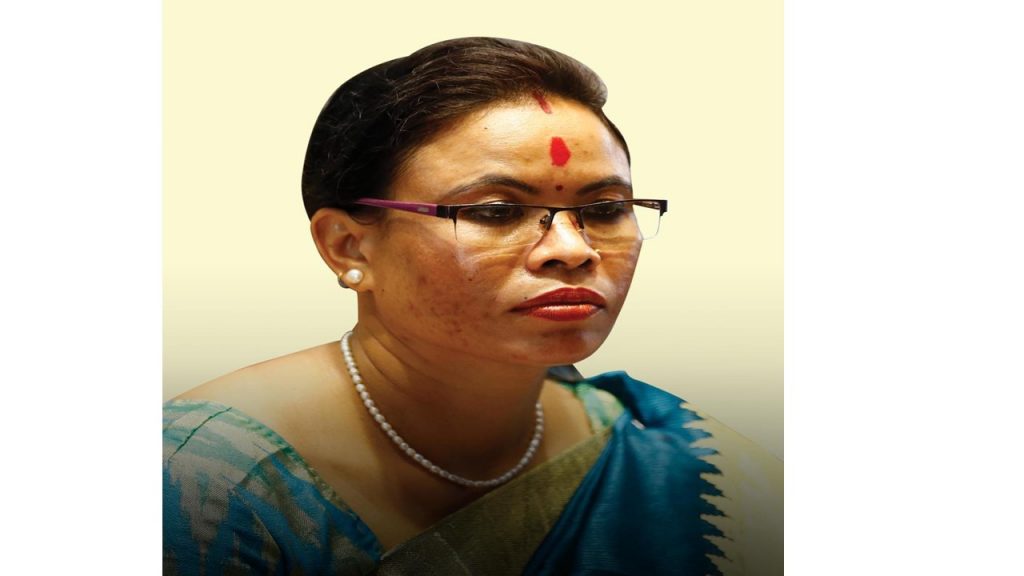 एमालेबाट टिकट नपाए पछि गंगा थारूले गरिन् स्वतन्त्र उम्मेदवारी घोषणा