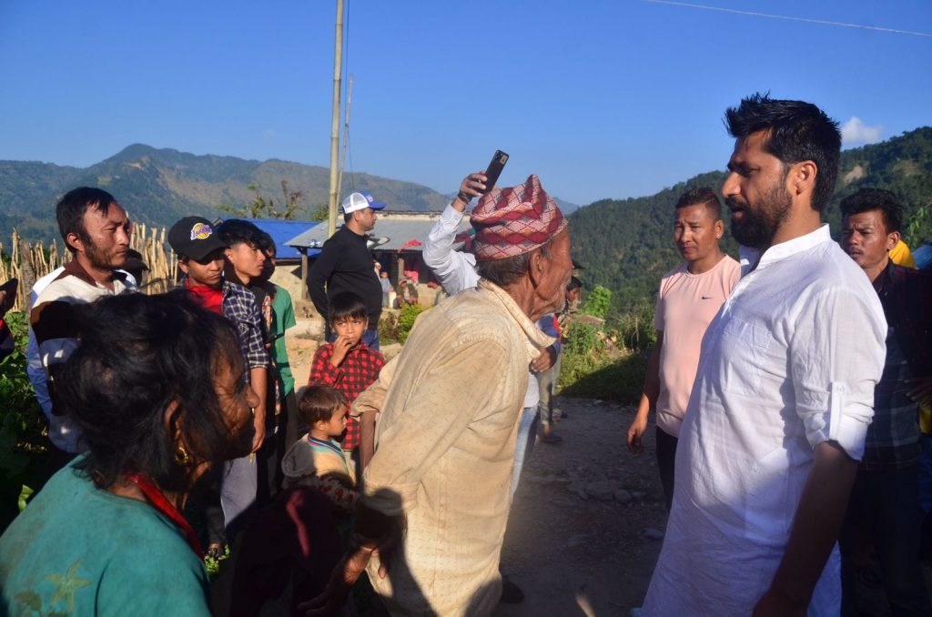 रवि छामिछानेको चुनावी टोलीमाथि गठबन्धनको आक्रमण !