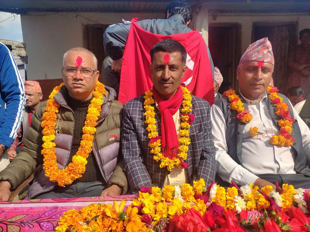 पोखरा २३ मा बाटो र कोल्ड स्टोर बनाउने गठबन्धनका उम्मेदवारको प्रतिवद्धता