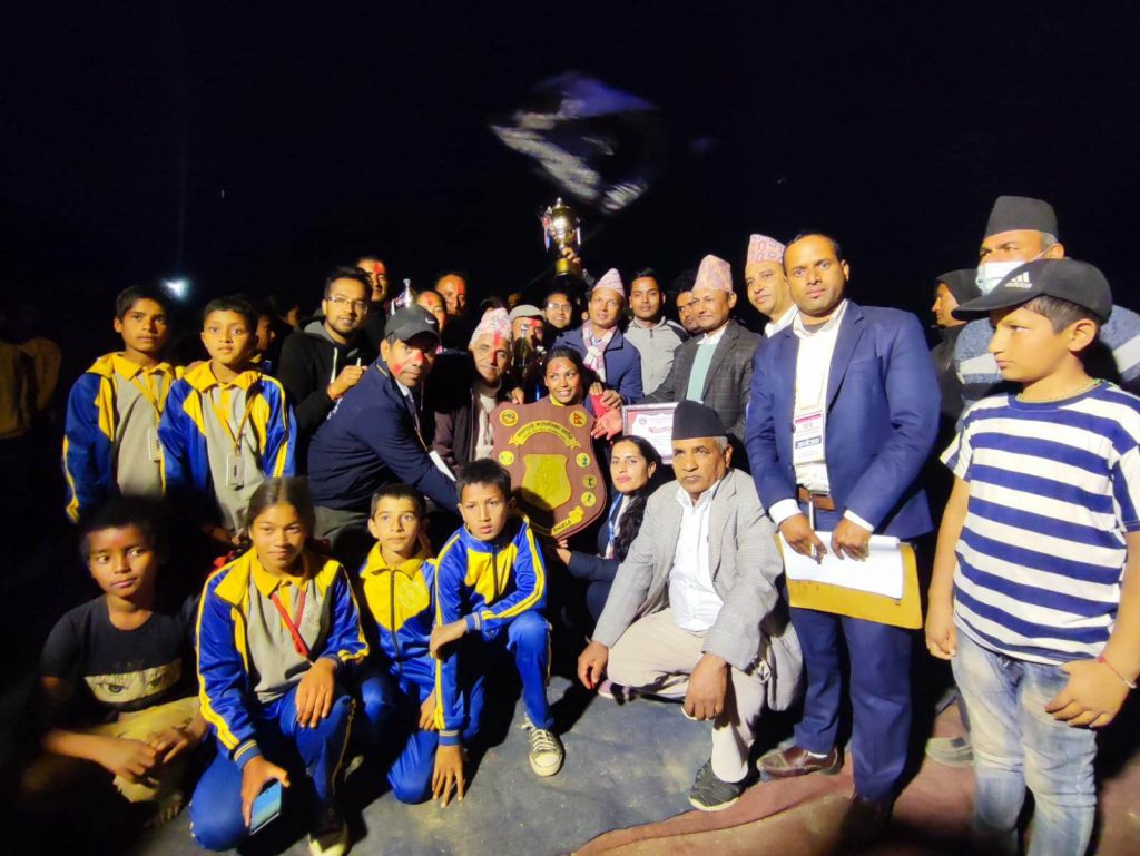 चौथो राष्ट्रपति रनिङ शिल्ड प्रतियोगिताको उपाधि महेन्द्र मा.वि लाहाचोकलाई