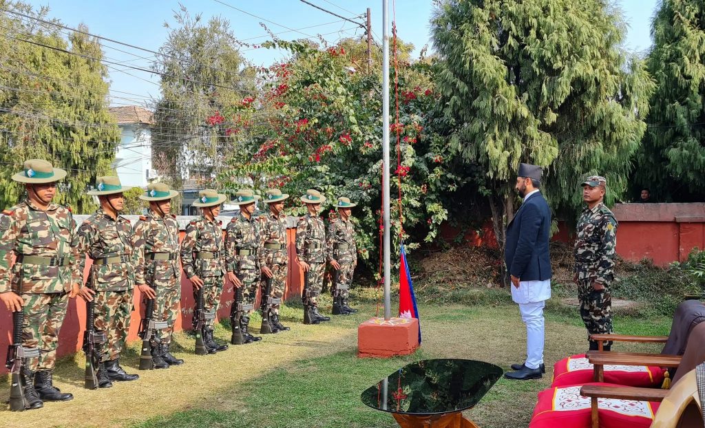 गृहमन्त्री लामिछानेले पिर्का नराखी सलामी लिए