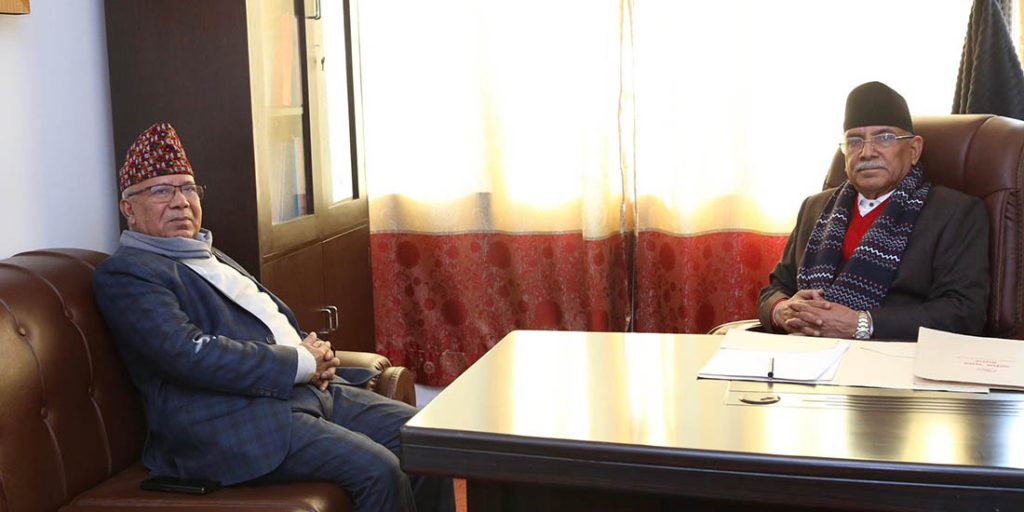 प्रधानमन्त्री प्रचण्ड भेट्न सिंहदरबार पुगे माधव