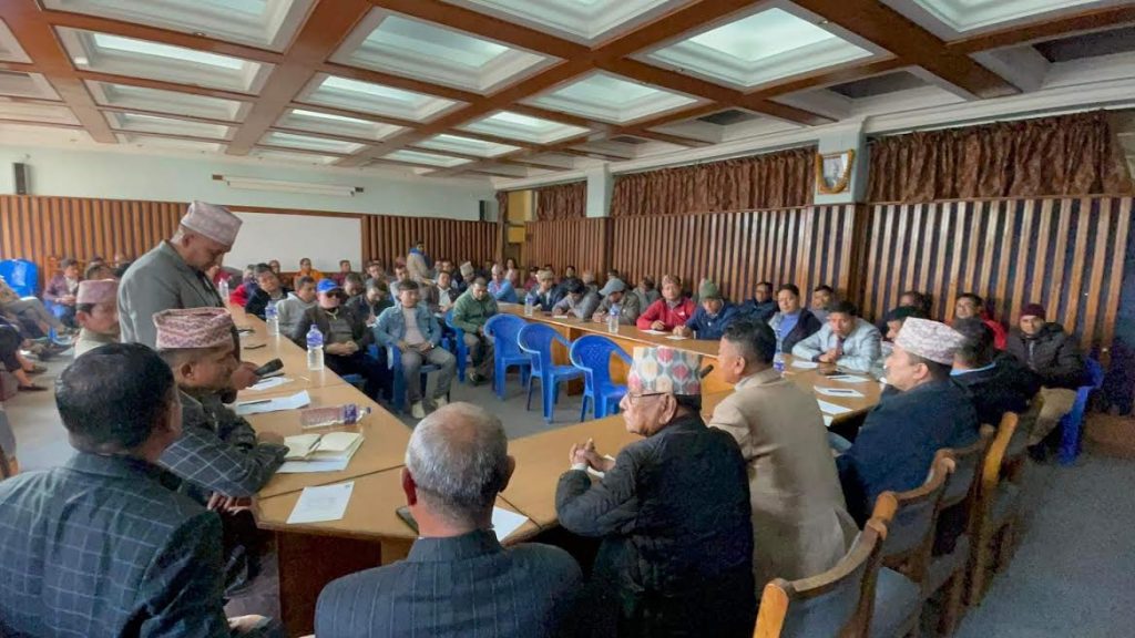 बैंक तथा वित्तीय संस्थाको धरपकडविरुद्ध संघर्षमा उत्रने पोखरेली व्यवसायीहरुको उद्घोष