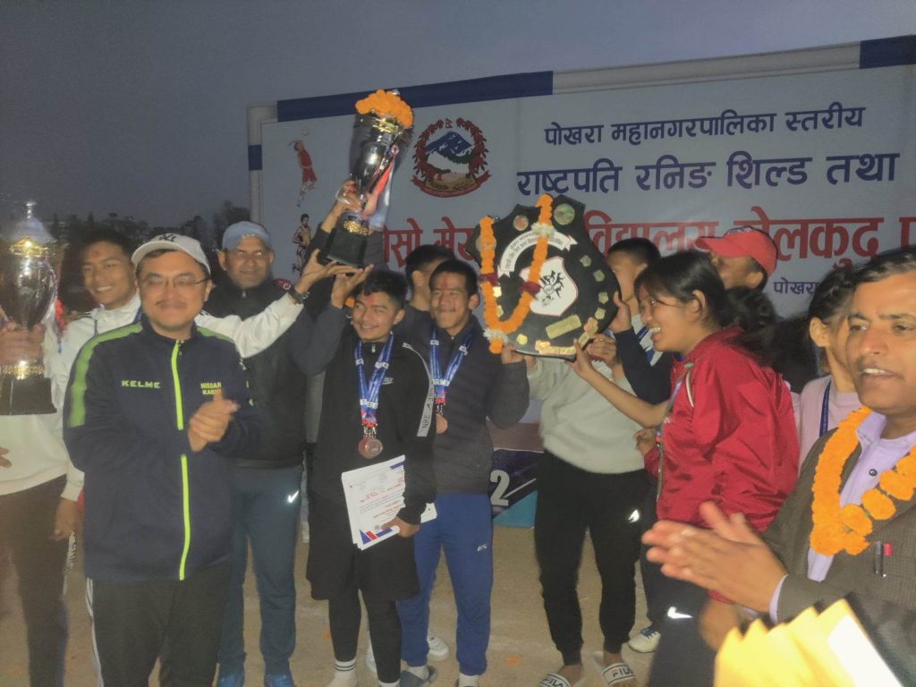 राष्ट्रपति रनिङ सिल्ड तथा तृतीय मेयर कपको उपाधी टप्स बोर्डिङलाई