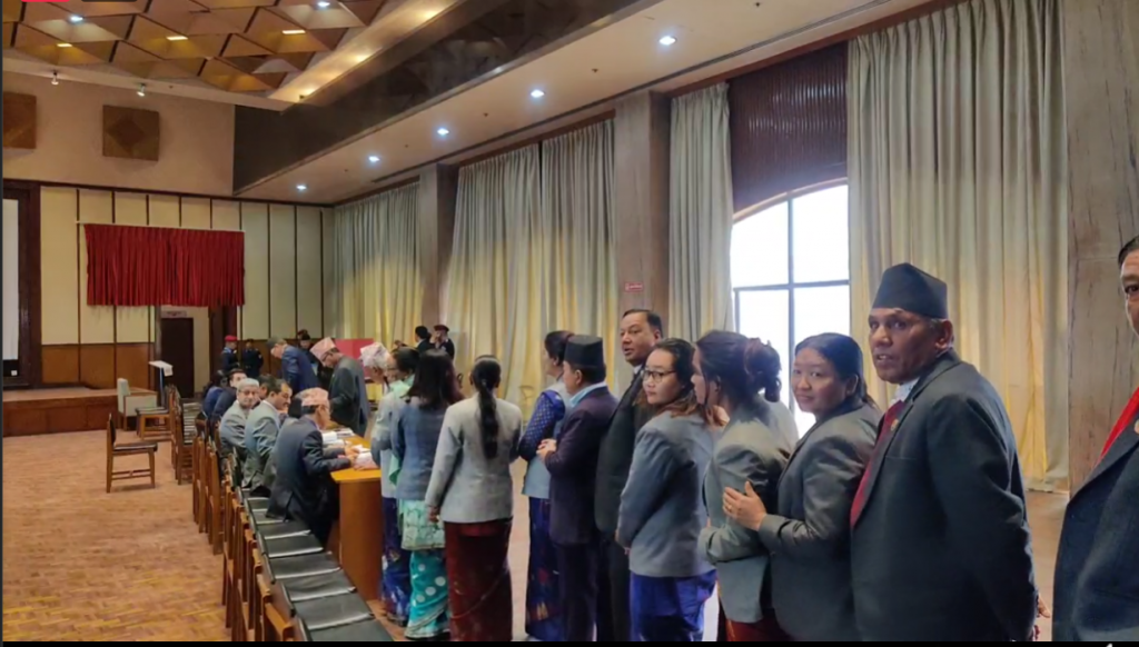 राष्ट्रपति चुनाव : हालसम्म संघतर्फ २९७ र प्रदेशतर्फ ५१५ मत खस्यो