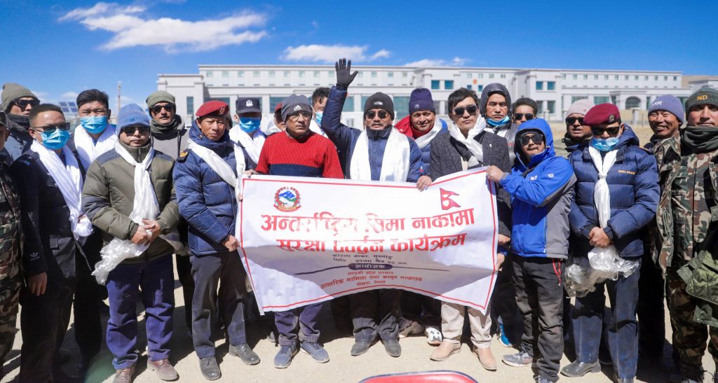 कानूनमन्त्री गाहामगरद्वारा कोरला नाकाको स्थलगत अवलोकन