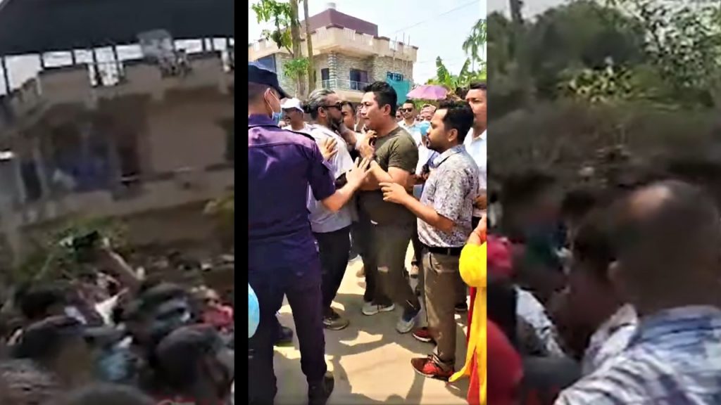 रास्वपाका कार्यकर्ता नाराबाजी गदैँ मतदान केन्द्र प्रवेश पछि मतदानस्थल तनावग्रस्त