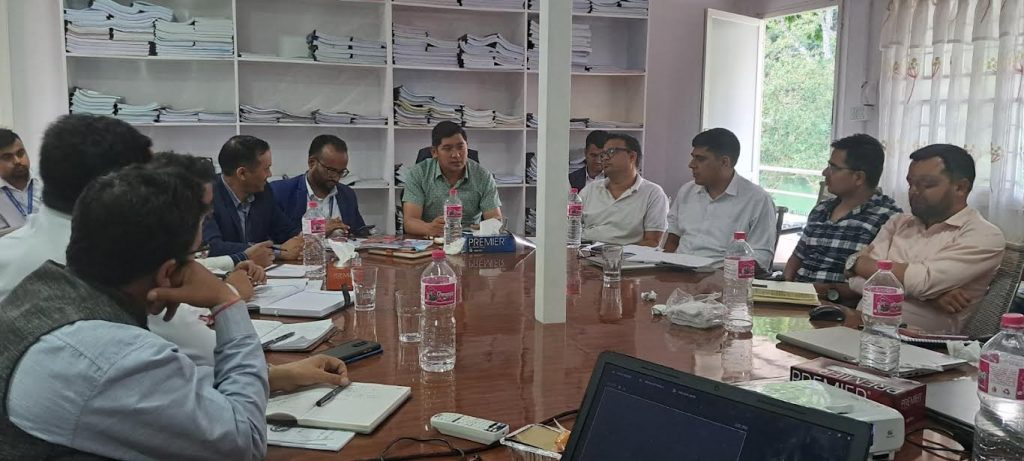 रुग्न आयोजनालाई गति दिन निर्मम भएर लाग्नुस : मन्त्री जुग्जाली