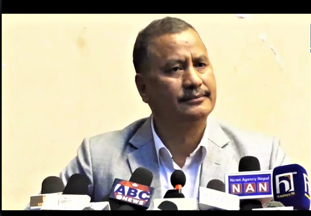 विप्लव भन्छन्, ‘प्रचण्डलाई एकलौटी सरकार चलाउन दिए अहिलेको भन्दा राम्रो गर्नुहुन्छ’