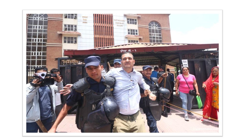 न्याय माग्न अदालत पुगेका उपप्राध्यापक प्रेम चलाउने अदालतबाटै समातिए