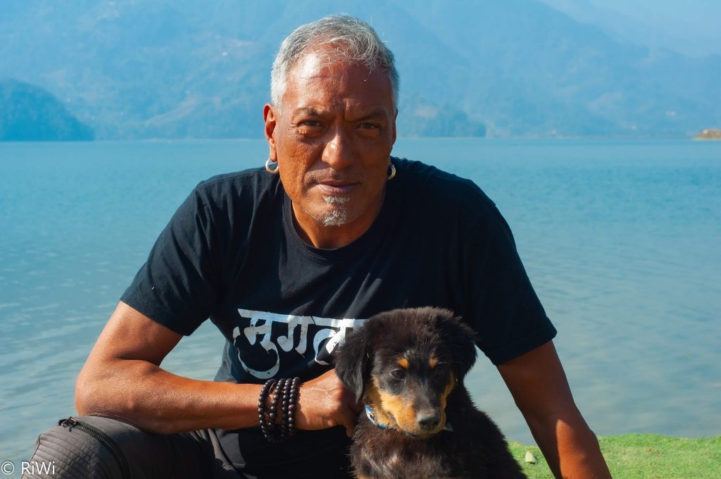 चर्चित रकगायक तथा अभिनेता रविन तामाङको निधन