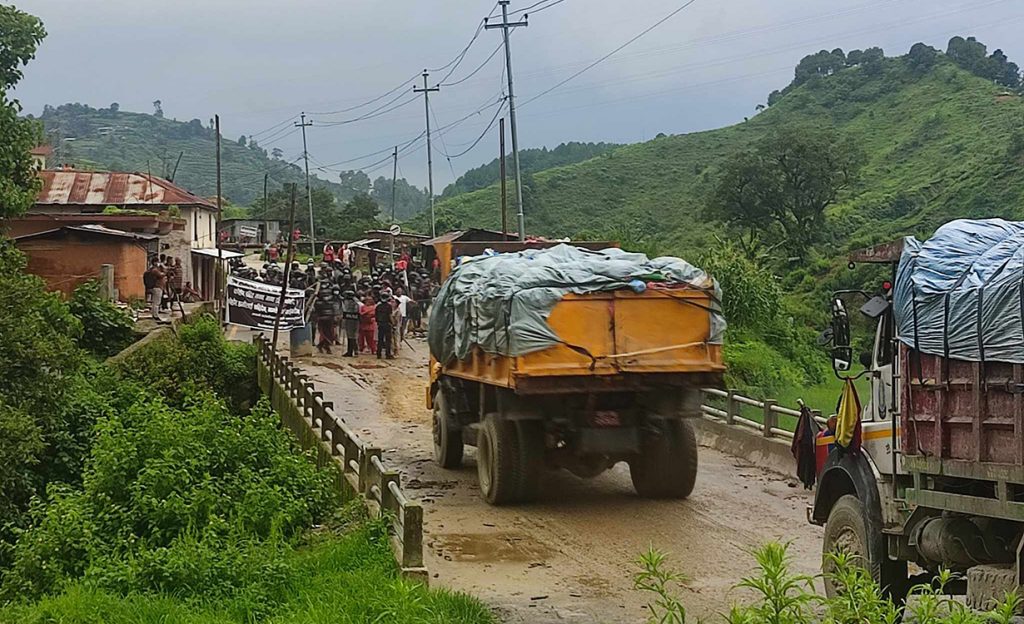 काठमाडौंको फोहोर लैजाने क्रममा झडप