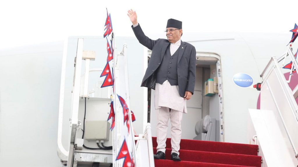 स्वदेश फर्किए प्रधानमन्त्री प्रचण्ड