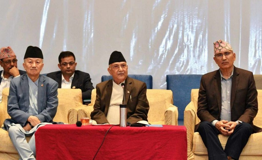 सरकारले देश लुट्न खोजेको ओलीको आरोप