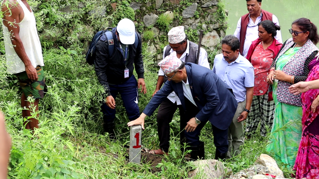 पुरानै नक्सा अनुसार फिर्केको सिमांकन गर्दै पोखरा महानगर