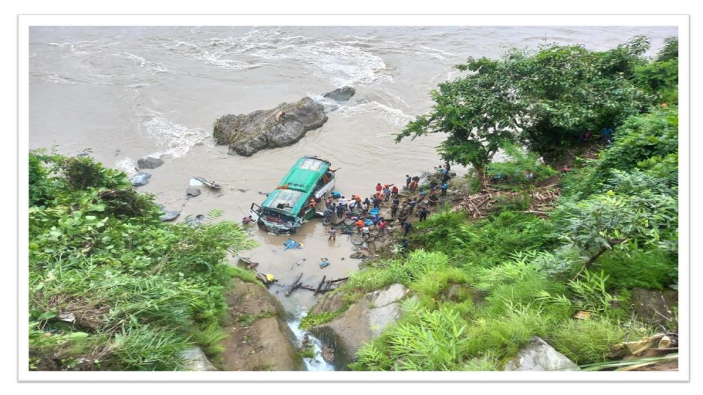 धादिङ बस दुर्घटन : मृतक आठमध्ये चार जनाको सनाखत