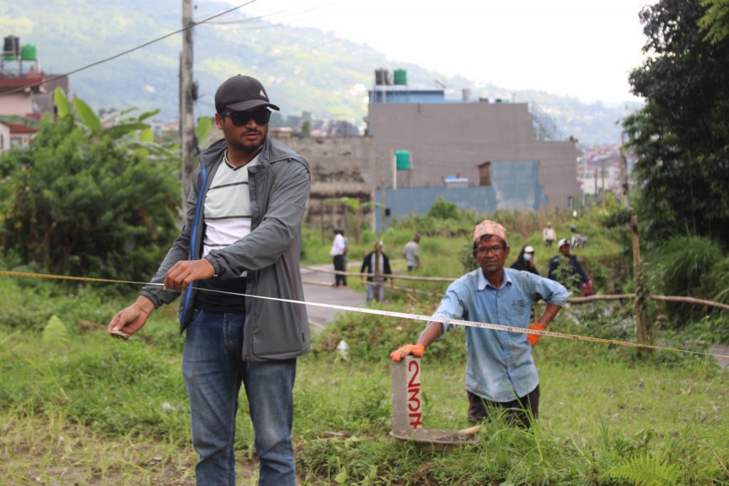 ५ सय पिल्लर खोलाको दायाँबायाँ गाडियो, ५ सय मिटर नाप्न बाँकी