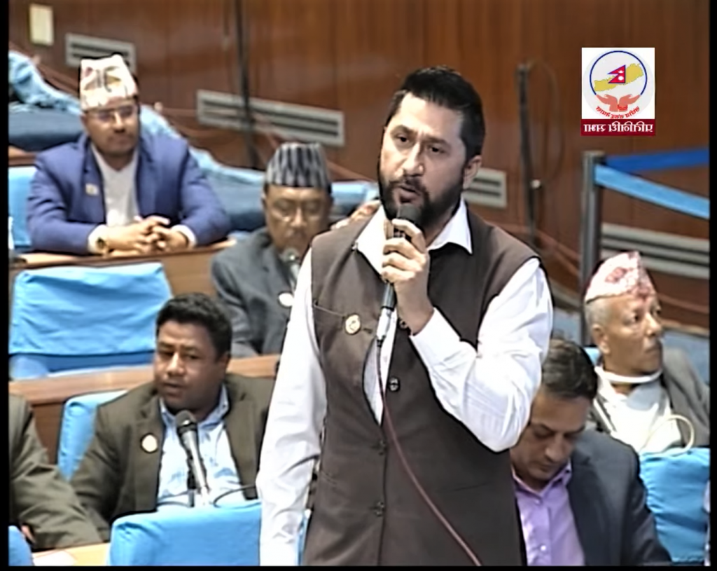 रवि लामिछानेको प्रश्न : संसदलाई बन्धक बनाएर तीन नेताको के सेटिङ हो ?