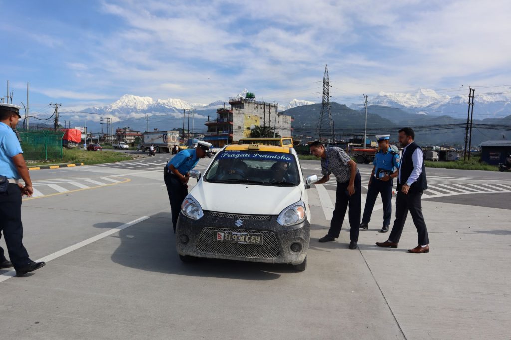 पोखराका ट्याक्सी मिटरमा संचालन