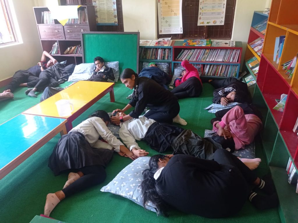 स्याङ्जाको एक विद्यालयका विद्यार्थीमा स्क्रब टाईफस देखियो, विद्यालय बन्द