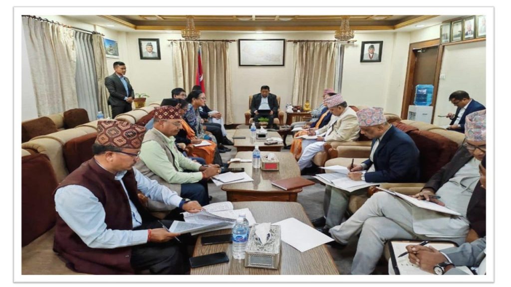 आन्दोलनरत शिक्षक र सरकारबीच वार्ता सुरू