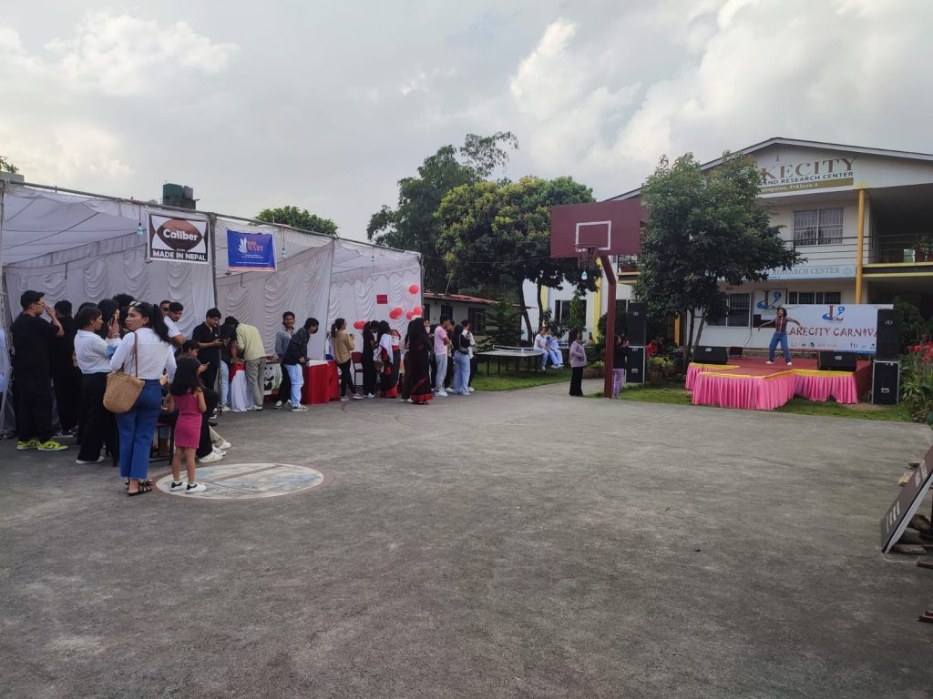 लेकसिटी कलेजमा संगीतमय कार्निभल