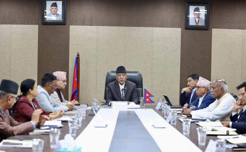 पेट्रोलियम पदार्थको मूल्य पुरानै कायम गर्न प्रधानमन्त्रीको निर्देशन