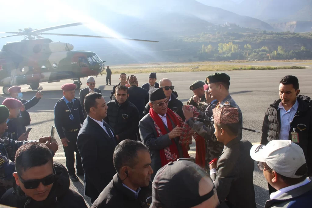 प्रधानमन्त्री प्रचण्ड मुस्ताङमा, जलवायु परिवर्तनको असरबारे अन्तरक्रिया