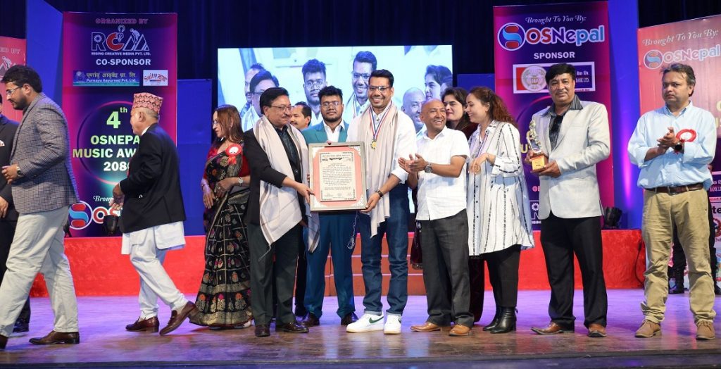 शम्भुजित बाँस्कोटालाई दीर्घ साधना, शिव परियारलाई दशक सम्मान